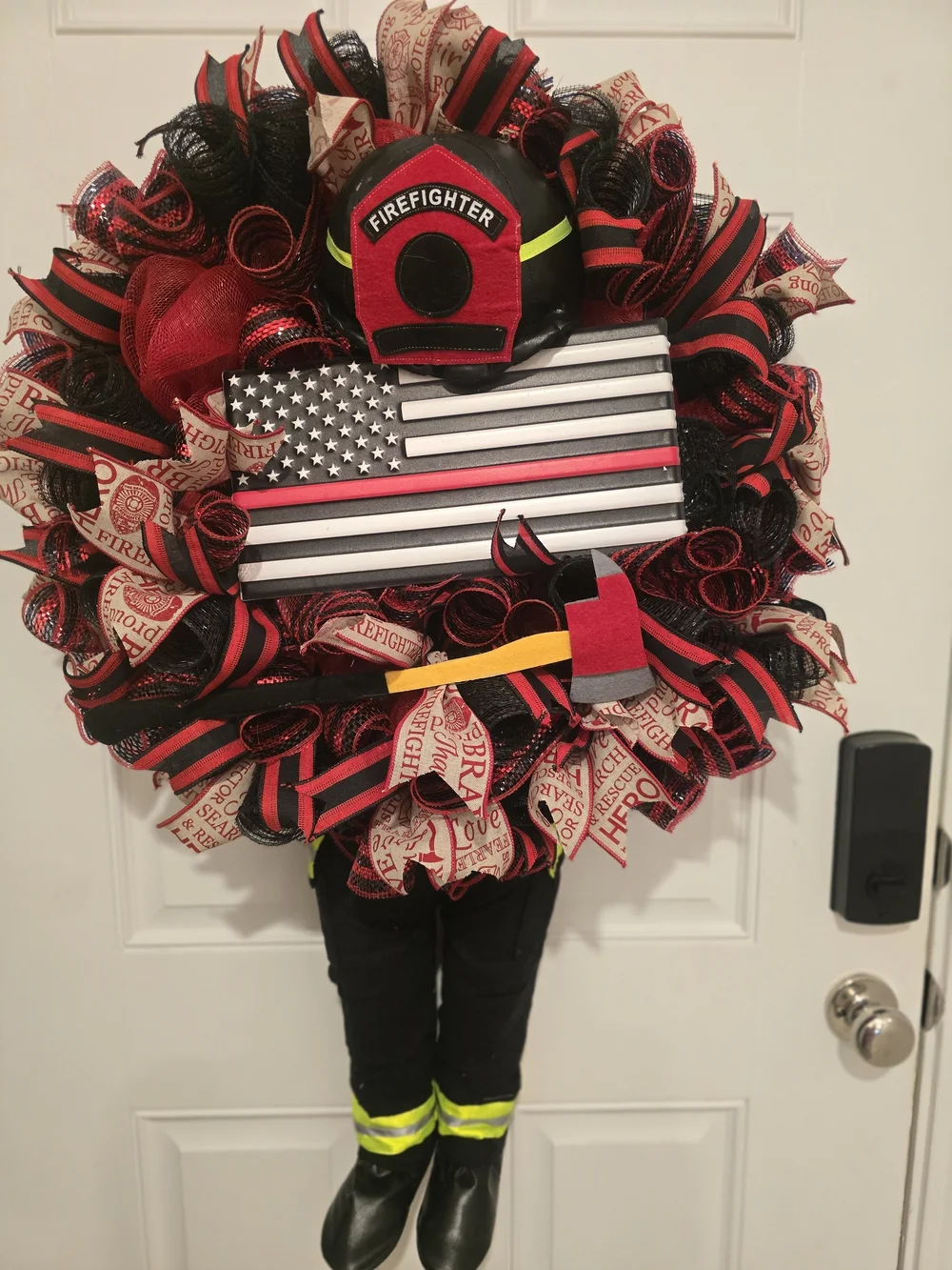 W130 – Firefighter WreathBold firefighter-themed wreath featuring